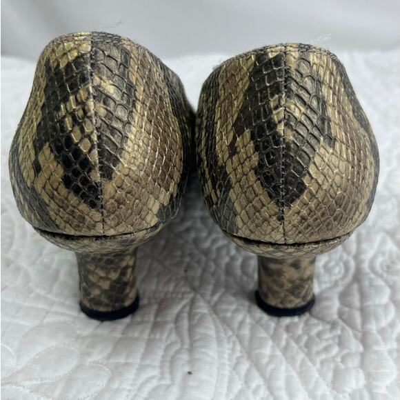 J Renee Women's Size 8 Gray/Cream Marion Faux Snakeskin Kitten Heel Pumps - Picture 4 of 10